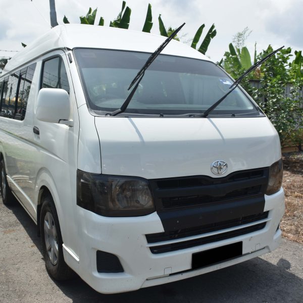 Van Toyota Hiace 2.5 Turbo – Special Deal