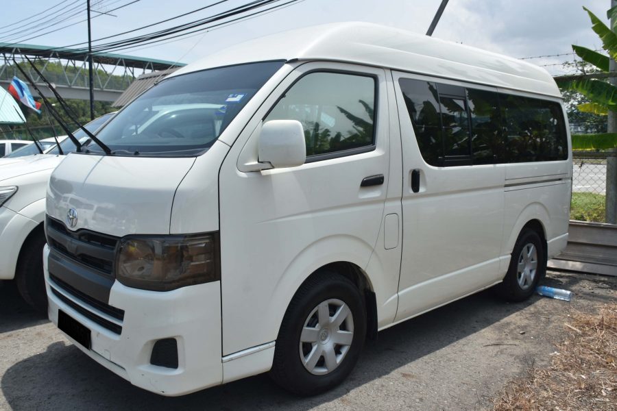 Van Toyota Hiace 2.5 Turbo